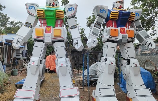 Berawal dari Iseng, Warga Subang Raup Cuan lewat Action Figure Gundam Berbahan Kayu