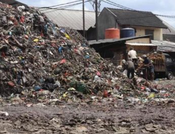 Tak Kelola Sampah, Kementerian LH akan Tersangkakan Pengelola Pasar Induk Caringin