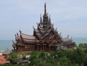 Menyusuri magisnya "Sanctuary of Truth"