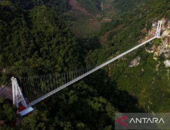 Di Vietnam ada jembatan kaca 632 meter tawarkan sensasi menantang