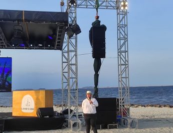 Mengenal wisata pantai baru Land's End di kawasan PIK