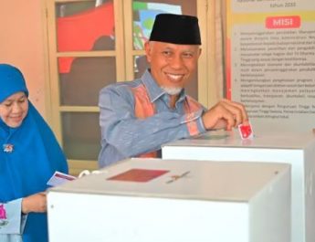 Mahyeldi Mencoblos di Padang Timur, Epyardi di Nagari Singkarak