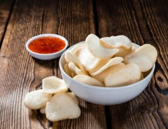Tips Konsumsi Kerupuk yang Aman Saat Sedang Diet 