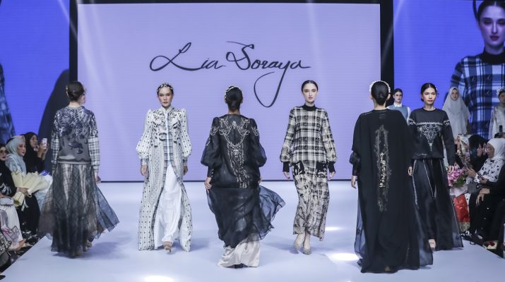 Rayakan Kiprah Lebih dari 20 Tahun di Dunia Fesyen, Lia Soraya Hadirkan 6 Seri Busana