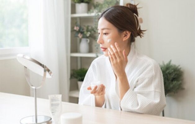 Pakai Skincare Niacinamade Bikin Kulit Makin Kering saat Puasa? Ini Penjelasannya
