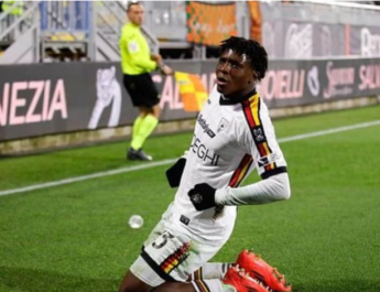 Patrick Dorgu Kartu Merah, Bakal Absen Saat MU Lawan Fulham dan Arsenal