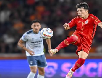 Laga Persija vs PSIS Ditunda Akibat Banjir di Bekasi