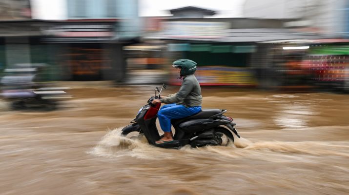 Water Hammer: Dampak Fatal Kendaraan Menerjang Banjir