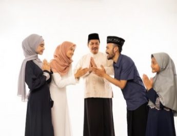 4 Cara Tepat Mengajarkan Makna Lebaran 2025 kepada Anak-anak