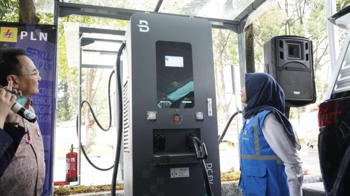 PLN Jawa Barat Resmikan SPKLU Center Rest Area Pertama di Indonesia