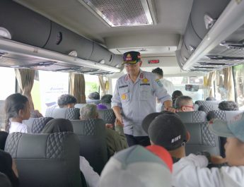 Farhan Lepas 600 Peserta Mudik Gratis Bio Farma dari Bandung