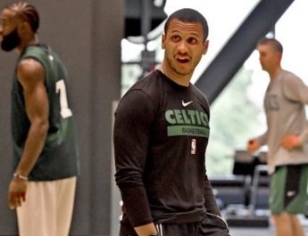 Joe Mazzulla Tegaskan tidak Ada Tekanan bagi Boston Celtics untuk Pertahankan Gelar NBA