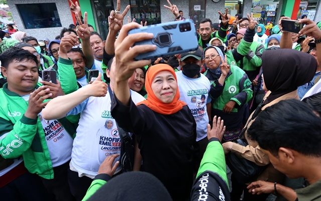 Survei : Elektabilitas Khofifah-Emil Sulit Terkejar