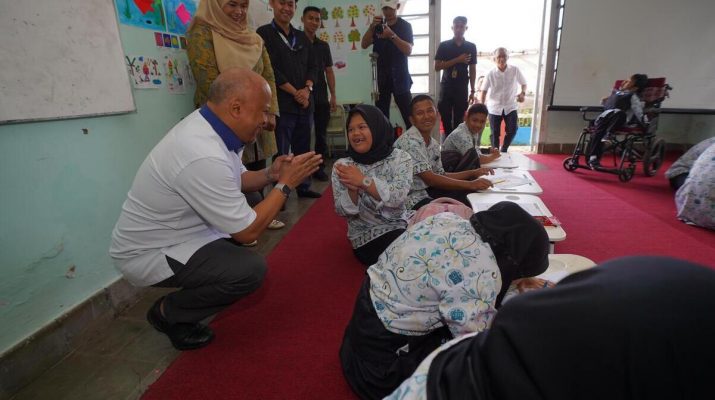 Cagub Jabar Ilham Habibie Kunjungi SLB Agro Industri