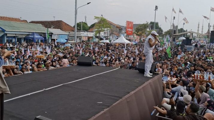 Cawalkot Tegal Dedy Yon Pingsan Saat Hadiri Kampanye