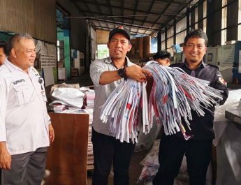 KPU Jatim Musnahkan Ribuan Surat Suara yang Rusak