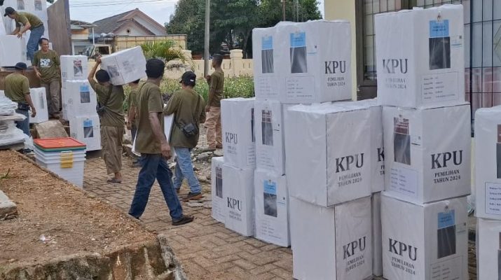 12 Truk Distribusikan Logistik Pilkada ke Seluruh Bangka