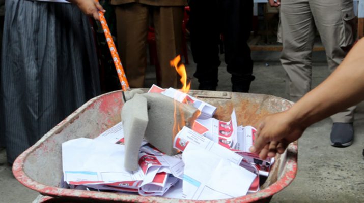 KPU Banyumas Musnahkan 7.741 Surat Suara Rusak dan Sisa