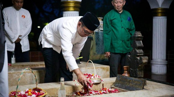 Ridwan Kamil Ziarah ke Masjid Jami Asaalafiyah sebelum Nyoblos