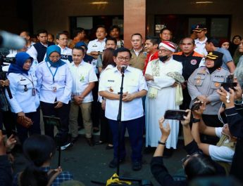 BPJS Ketenagakerjaan dan Pemprov Jakarta Salurkan 1.100 Porsi Makanan untuk Pengungsi Banjir