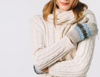 7 Tips Mencuci Cardigan Rajut agar Tidak Mudah Melar