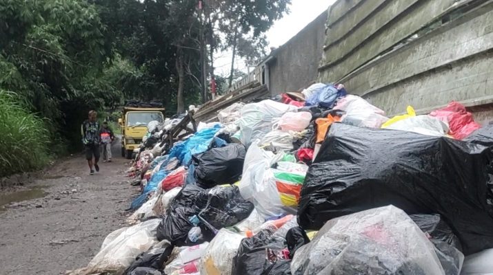 Libur Lebaran Usai, Sampah Menggunung di Lembang