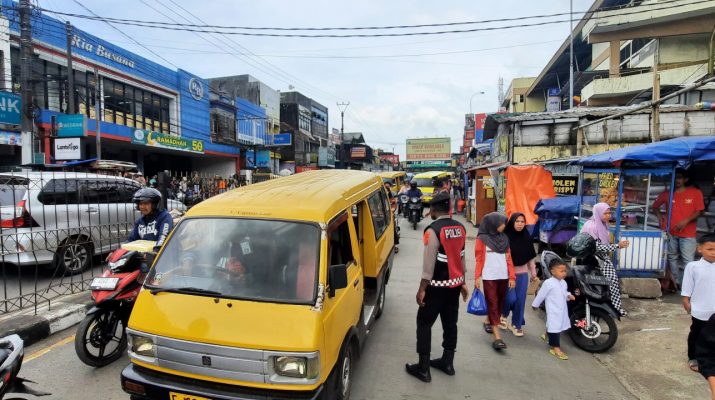 Pemkab Cianjur Wacanakan Sejumlah Opsi Urai Kemacetan di Jalur Cipanas-Puncak