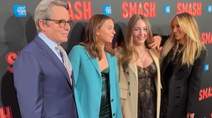 Sarah Jessica Parker dan Keluarga Hadiri Pembukaan Musikal Smash di Broadway