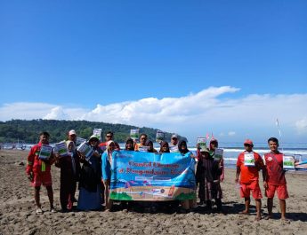 Intensifkan Kegiatan Pembersihan Pantai Pangandaran