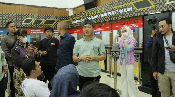 Pembayar Pajak Membeludak, Bupati Bandung Buka Tiga Kantor Pelayanan Baru