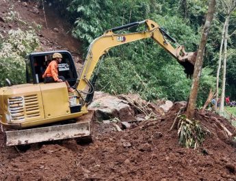 Tebing Setinggi 200 Meter di Subang Longsor, Seorang Warga dalam Pencarian