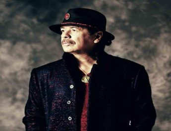 Positif Covid-19, Gitaris Carlos Santana Tunda Konser di San Antonio 