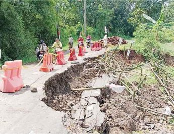Pemkab Cirebon mulai Perbaiki Jalan Penghubung Cirebon-Kuningan yang Longsor