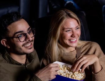 5 Rekomendasi Film Bioskop yang Seru Ditonton di Akhir Pekan Ini, Ada Accountant 2 hingga Sah! Katanya