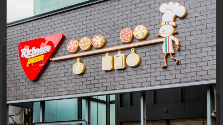 Richeese Kini Hadirkan Pizza