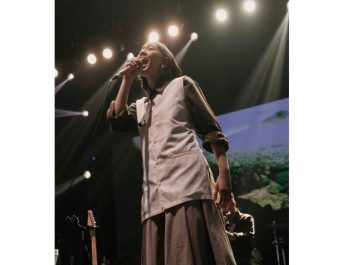 Berbunga, Album Kedua Dere