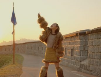 Etenia Croft Rilis Single Gapai Bintang