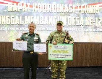 Bupati Bogor terima penghargaan dari TNI karena sukseskan TMMD