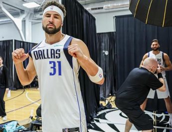 Klay Thompson Gugup saat Debut Bersama Dallas Mavericks