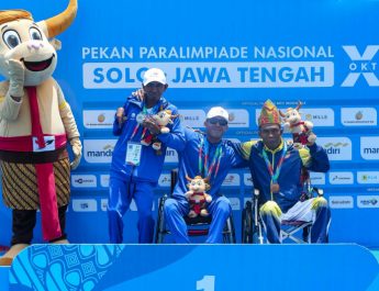 Raih 17 Medali Emas, Jabar Juara Umum Cabor Para Renang Peparnas Solo