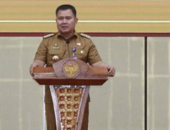 Sebanyak 760 Orang Satpol PP Kota Sorong, Terima Pakaian Seragam Untuk Amankan Pemilu 2024
