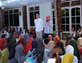 Cabup Lumajang Indah Amperawati Usung Program Dana Dusun