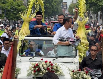 Jokowi Hadiri Kampanye Terbuka Pasangan Luthfi-Yasin