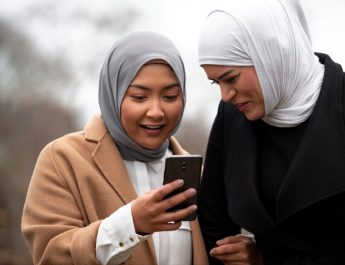 7 Aplikasi Pengingat Waktu Sholat Terbaik untuk HP Android
