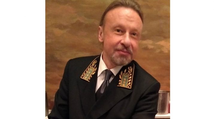 Memperingati 75 Tahun Hubungan Diplomatik Rusia-Indonesia Kalung Mutiara Budaya