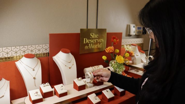 She Deserves the World, Simbol yang Mewakili Ragam Sisi Unik Wanita