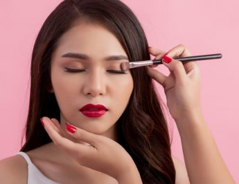 Tutorial Makeup Natural untuk Lebaran, Anti Luntur dan Cantik Seharian