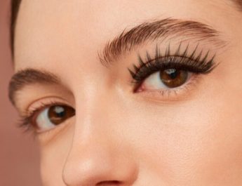 Kenali Risiko Bahaya Perawatan Eyelash Extension
