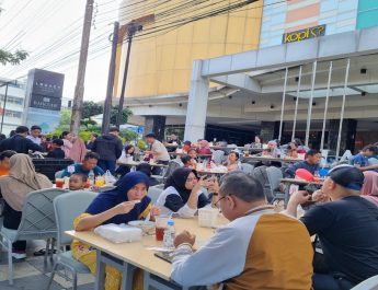 Harris Semarang Hadirkan Sarapan Lezat dengan Harga Terjangkau di Pasar Tumpah