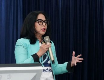 Antarina S.F. Amir Pelopori Pembelajaran Aktif di Dunia Pendidikan